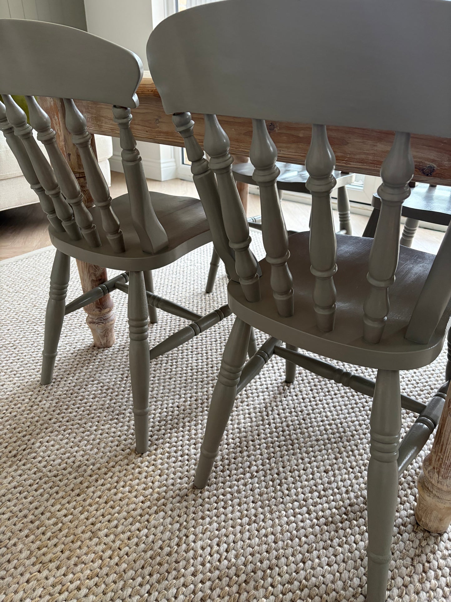 Pine table and 4 x spindle chair set in Baluster