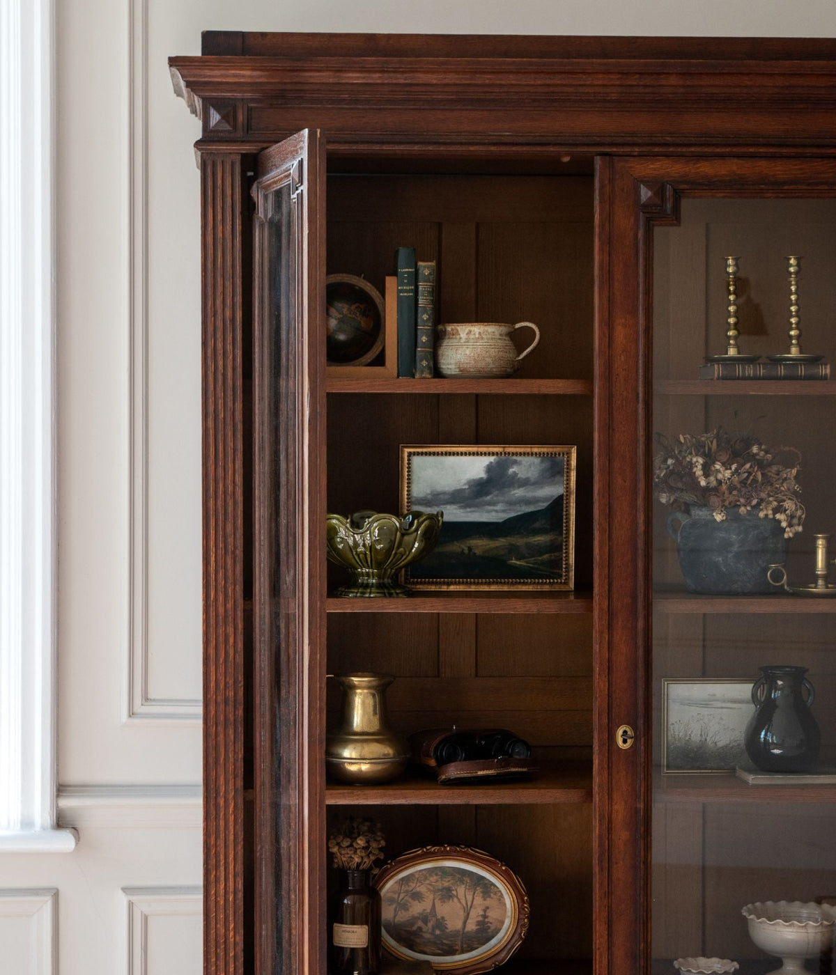 Late-19th Century Oak Glazed Armoire with Reeded Pilasters