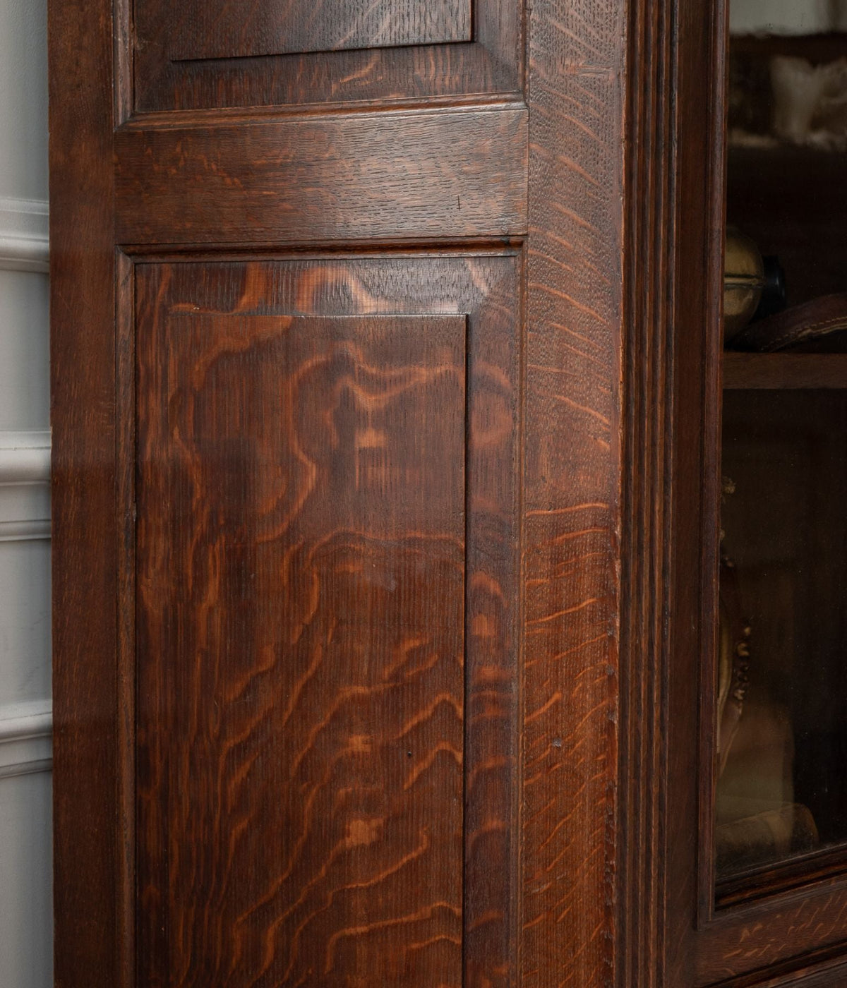 Late-19th Century Oak Glazed Armoire with Reeded Pilasters
