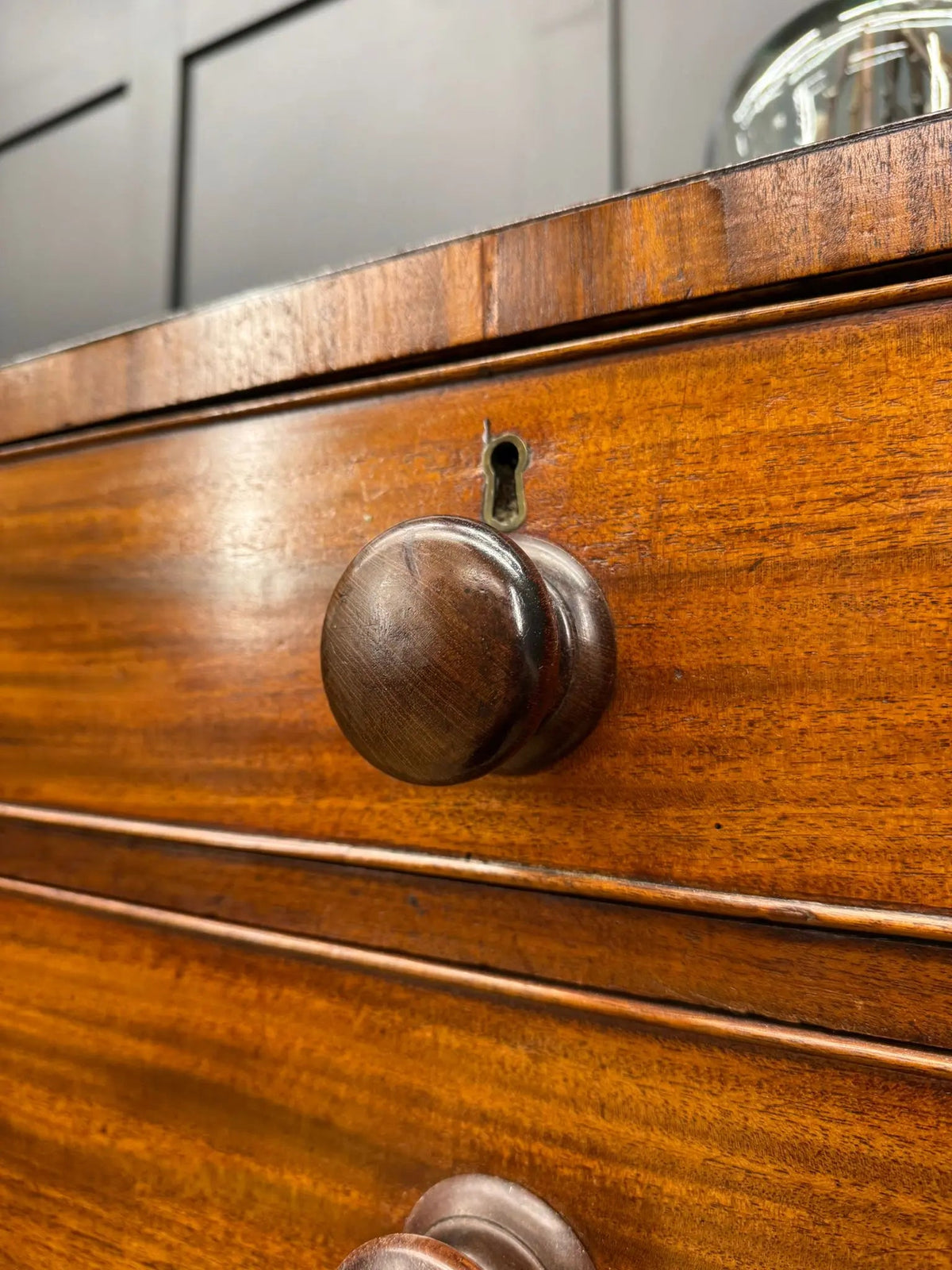 Antique Victorian Mahogany Chest of Drawers Hobbs & Co / Bedroom Storage
