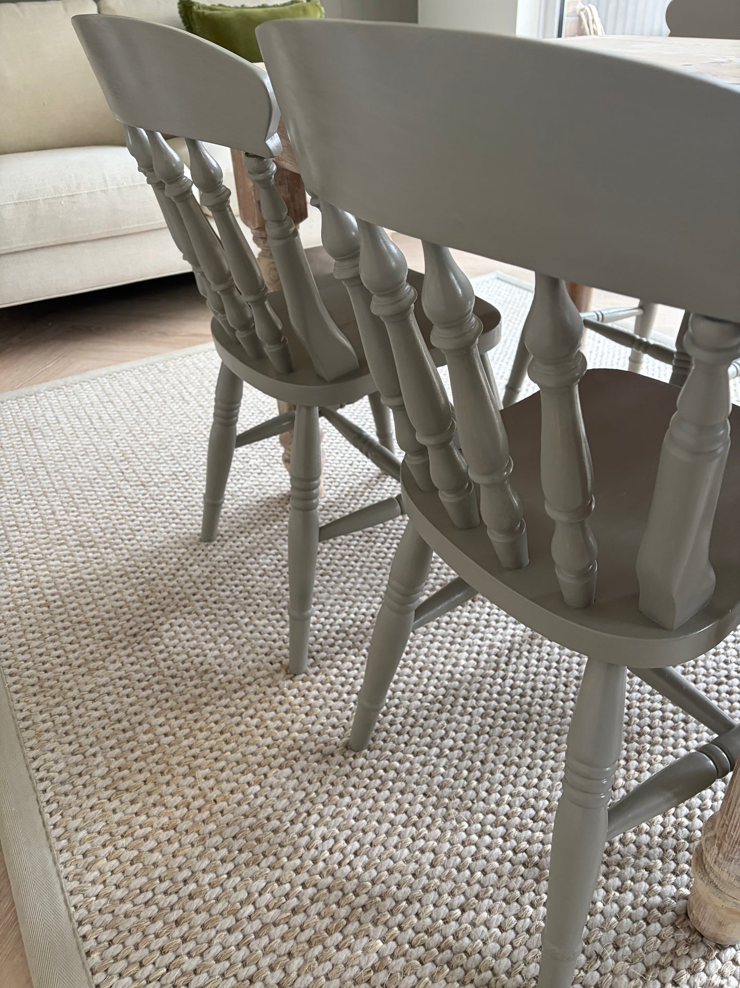 Pine table and 4 x spindle chair set in Baluster