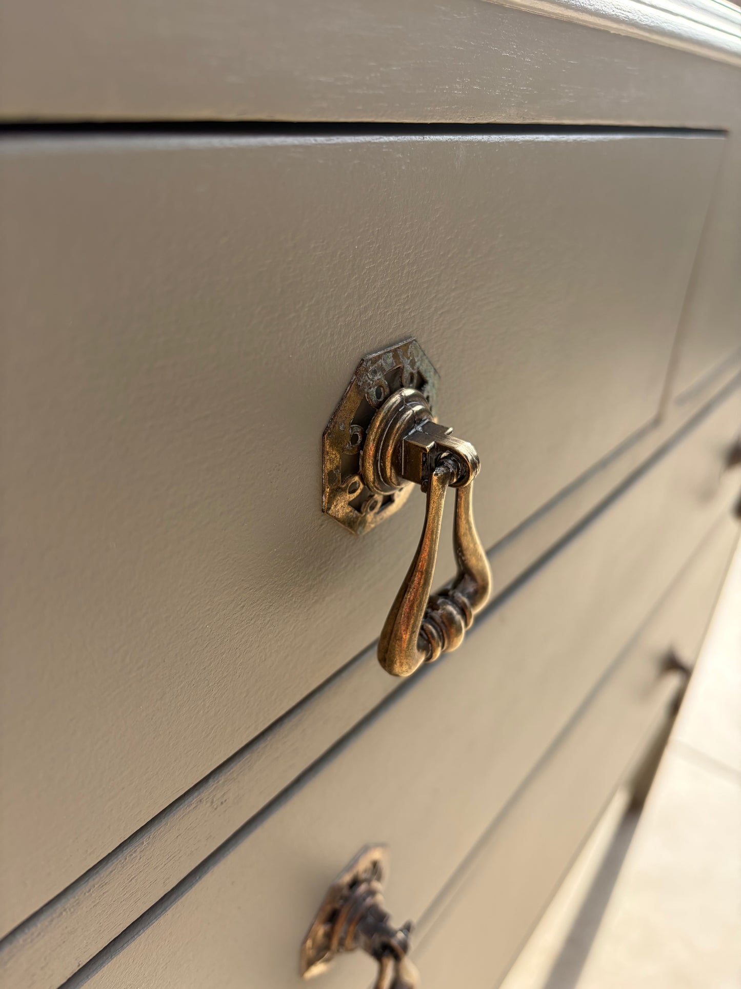 Vintage Chest of Drawers with Mirror
